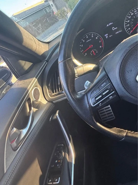 2019 Kia Stinger GT - Image 9 of 20