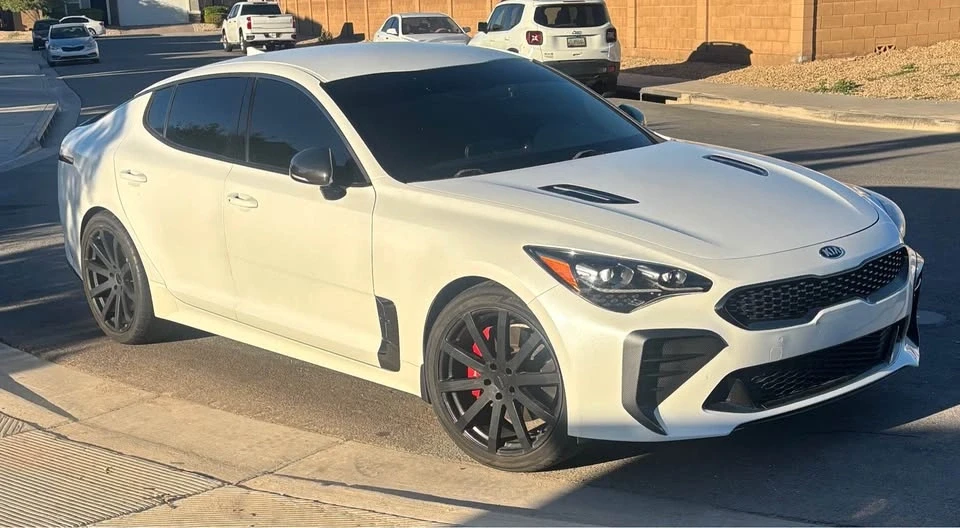 2019 Kia Stinger GT - Image 2 of 20
