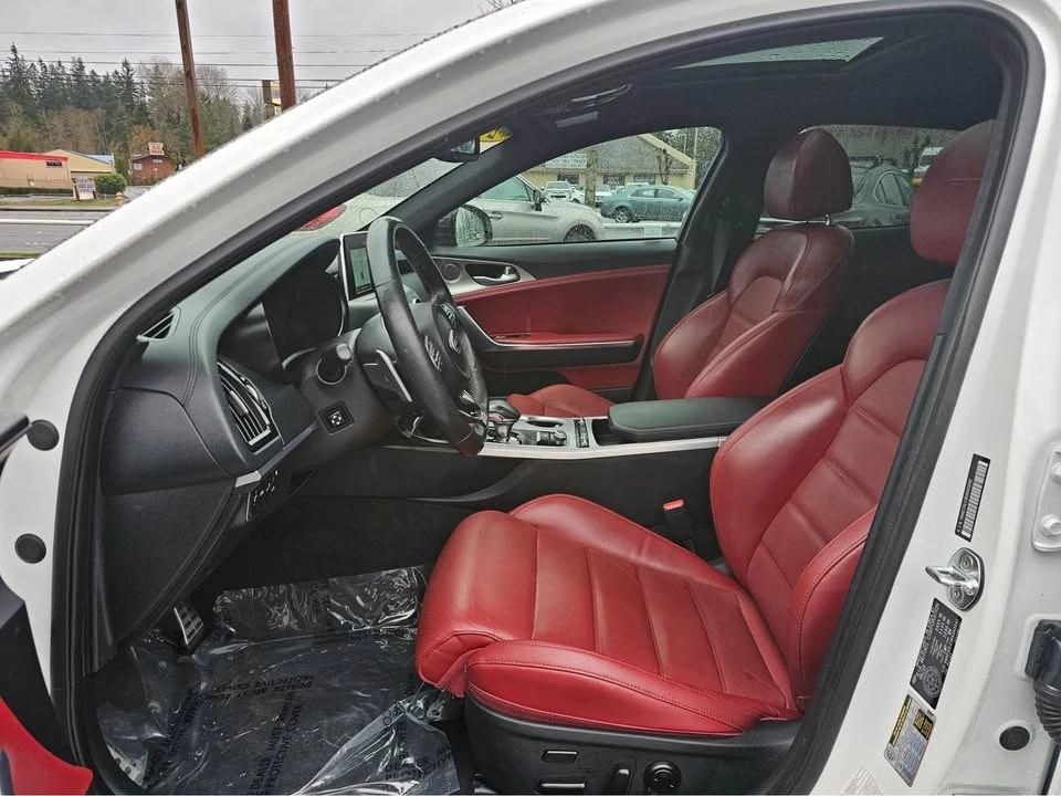 2019 Kia Stinger - Image 13 of 14
