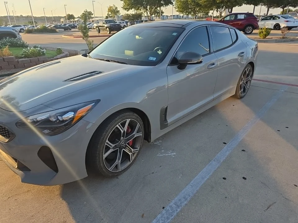 2019 Kia Stinger - Image 2 of 2