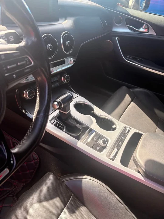 2019 Kia Stinger GT - Image 4 of 6