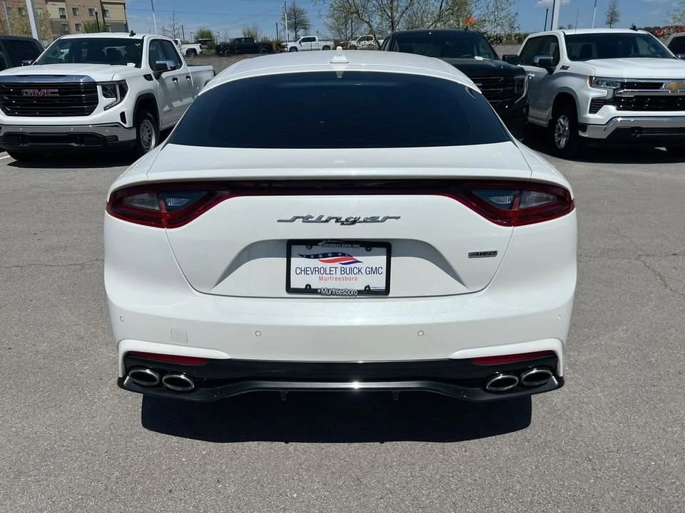 2019 Kia Stinger - Image 9 of 18