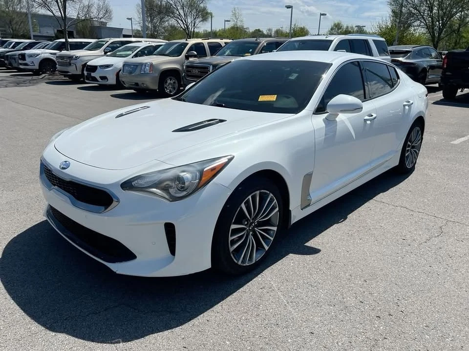 2019 Kia Stinger - Image 4 of 18