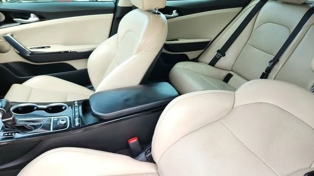 2019 Kia Stinger - Image 10 of 20