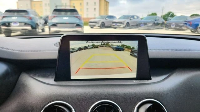 2019 Kia Stinger - Image 16 of 20