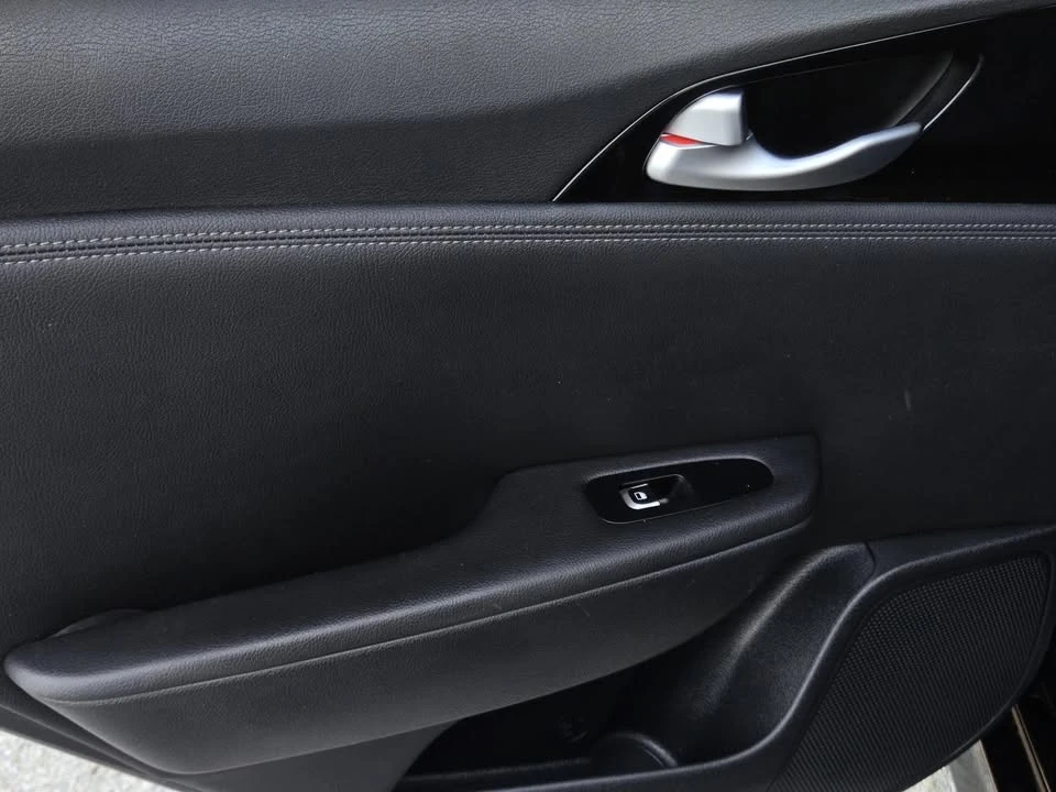 2019 Kia Stinger - Image 9 of 20