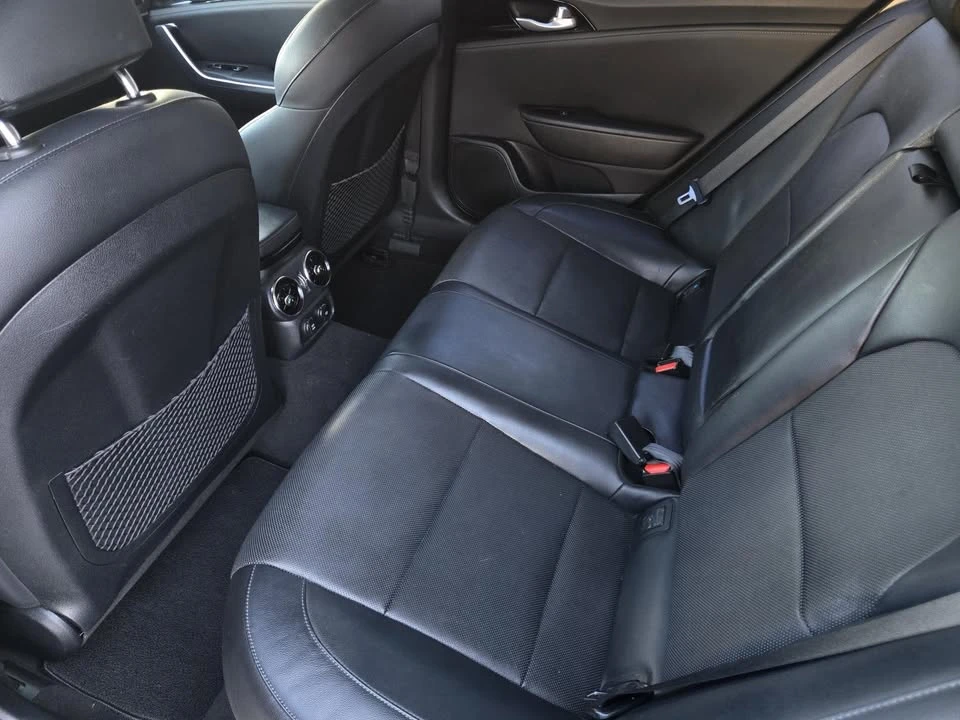 2019 Kia Stinger - Image 10 of 20