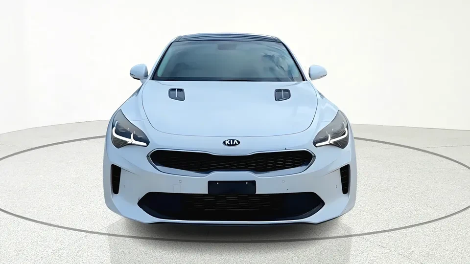2019 Kia Stinger - Image 2 of 19