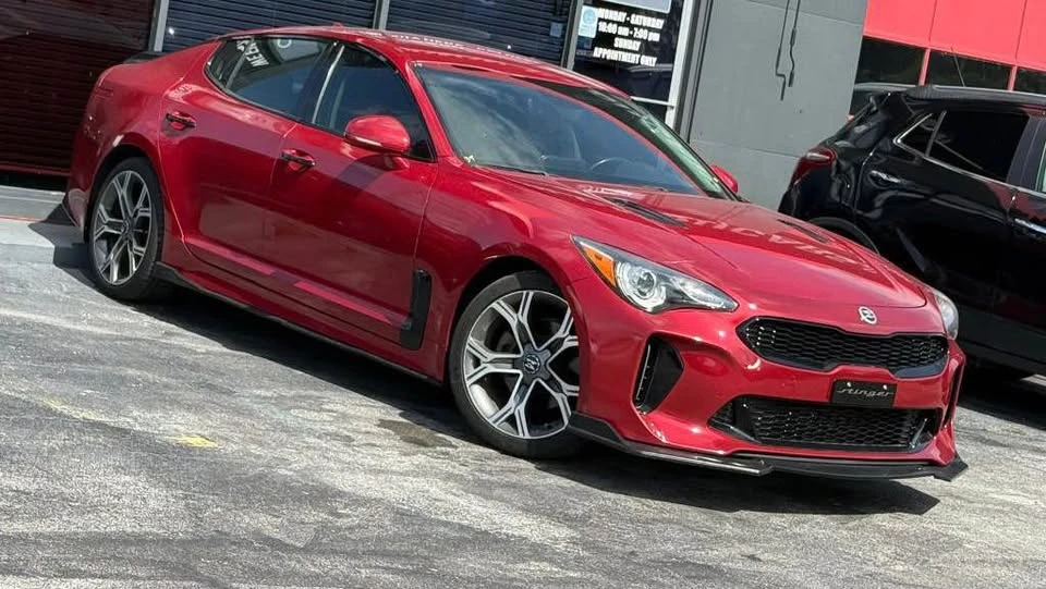 2019 Kia Stinger - Image 2 of 11