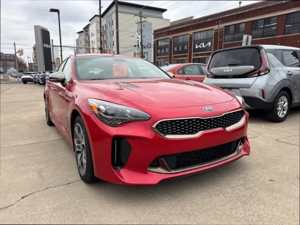 2019 Kia Stinger GT - Image 2 of 10