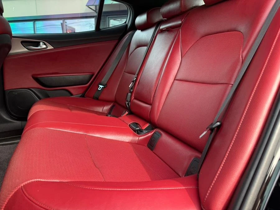 2019 Kia Stinger GT - Image 8 of 16