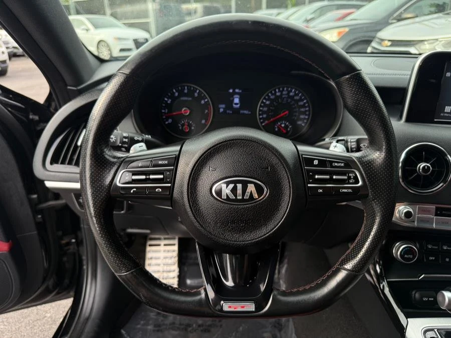 2019 Kia Stinger GT - Image 15 of 16