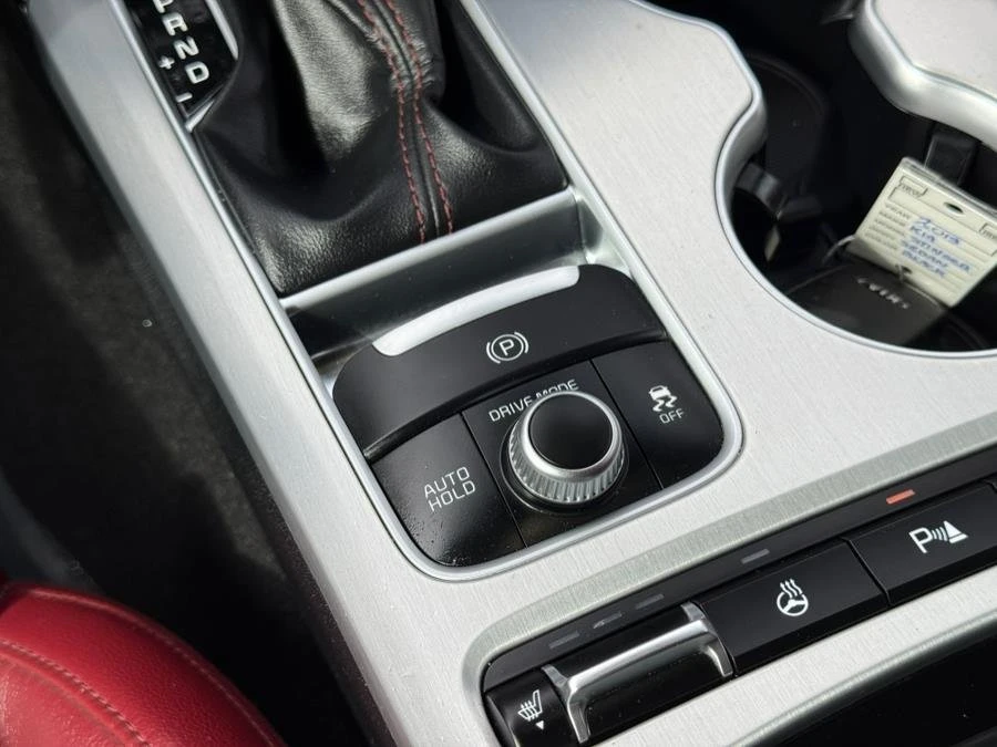2019 Kia Stinger GT - Image 9 of 16