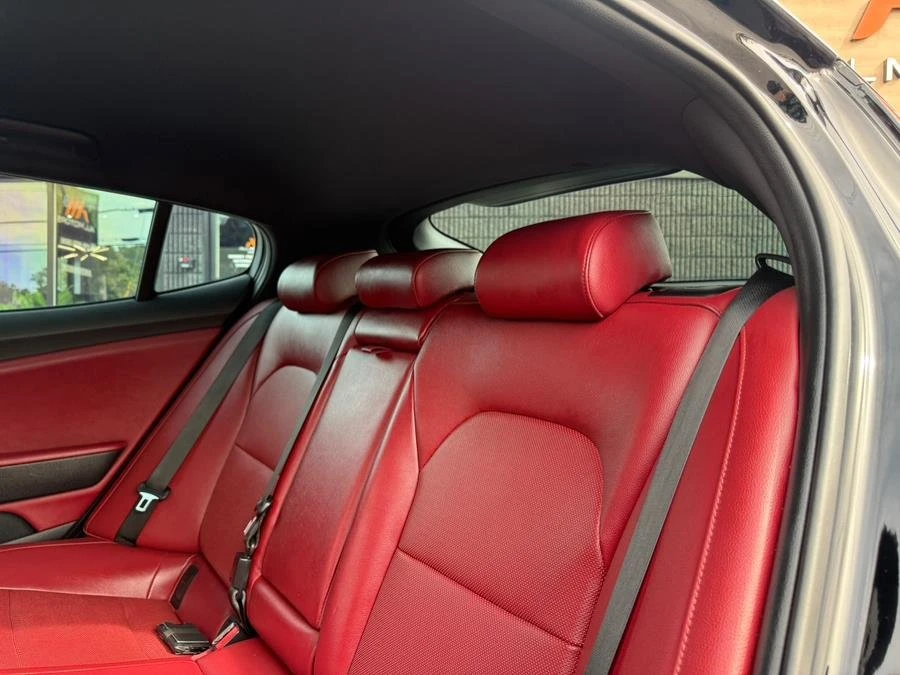 2019 Kia Stinger GT - Image 13 of 16