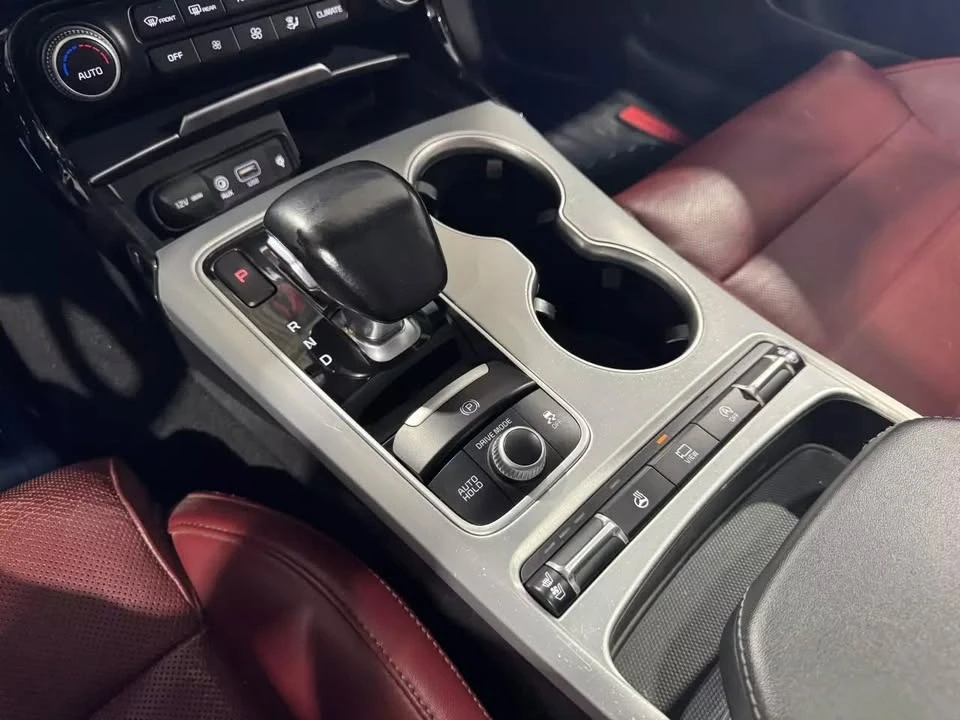 2019 Kia Stinger GT - Image 15 of 20