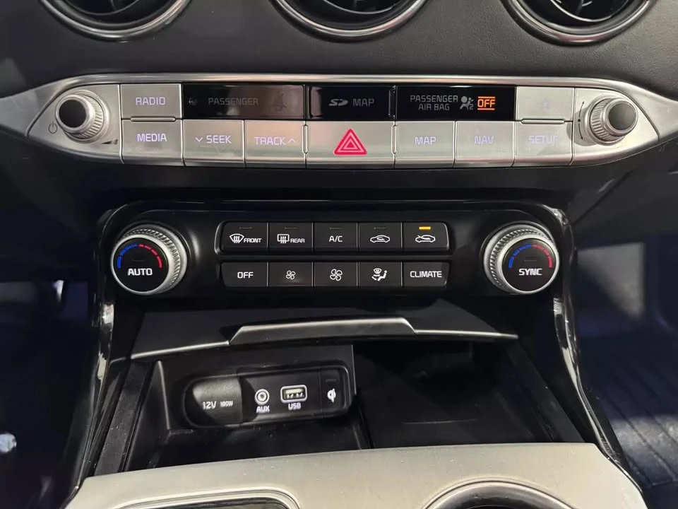 2019 Kia Stinger GT - Image 18 of 21