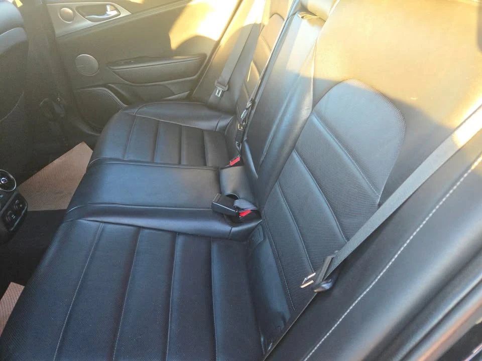 2019 Kia Stinger GT - Image 9 of 20