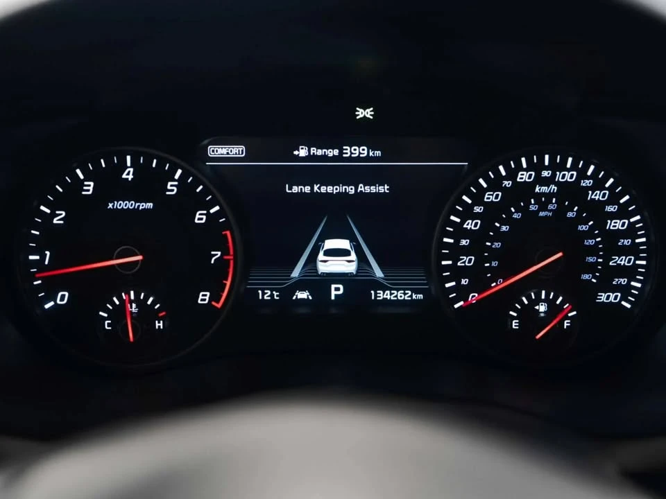 2019 Kia Stinger GT - Image 8 of 16