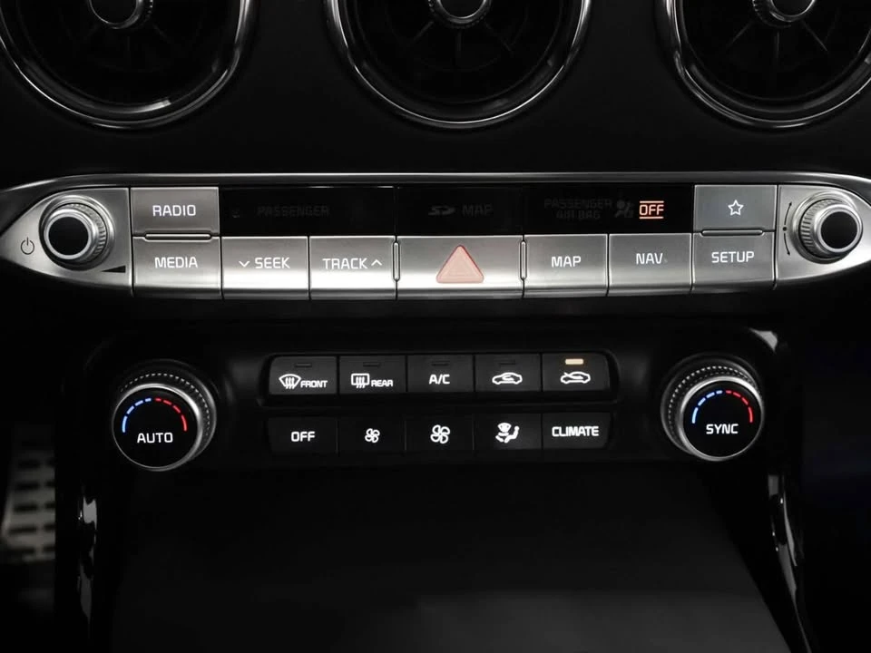 2019 Kia Stinger GT - Image 12 of 16