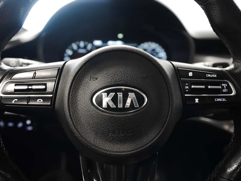 2019 Kia Stinger GT - Image 18 of 20