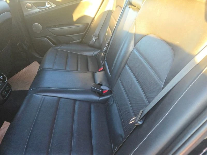 2019 Kia Stinger GT - Image 9 of 20