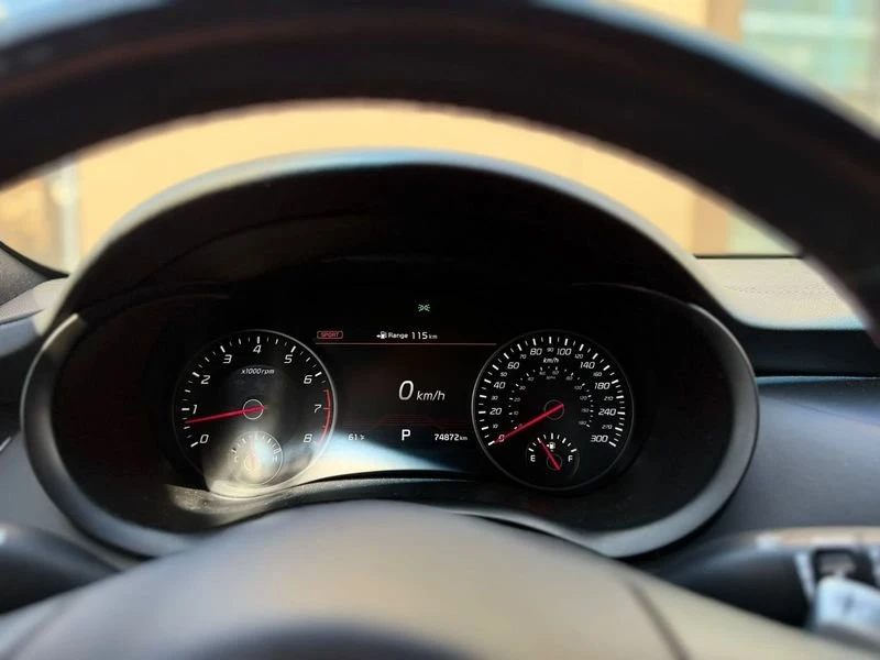 2019 Kia Stinger GT - Image 16 of 20