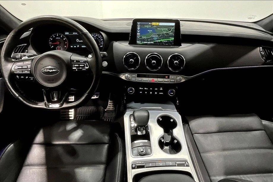 2019 Kia Stinger GT - Image 8 of 10