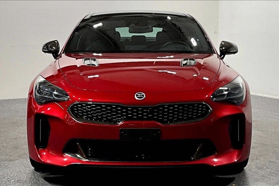 2019 Kia Stinger GT - Image 2 of 10