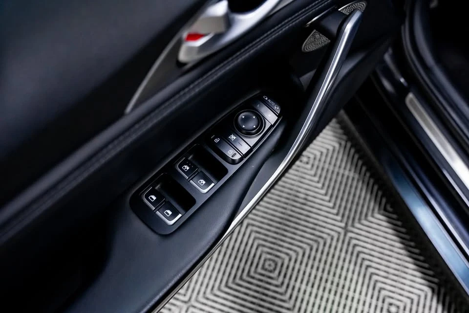 2019 Kia Stinger GT - Image 16 of 20