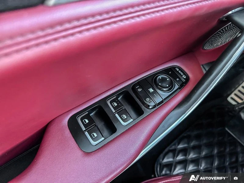 2019 Kia Stinger GT - Image 18 of 20