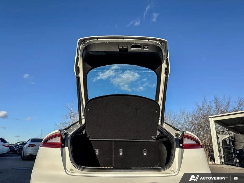 2019 Kia Stinger GT - Image 16 of 20
