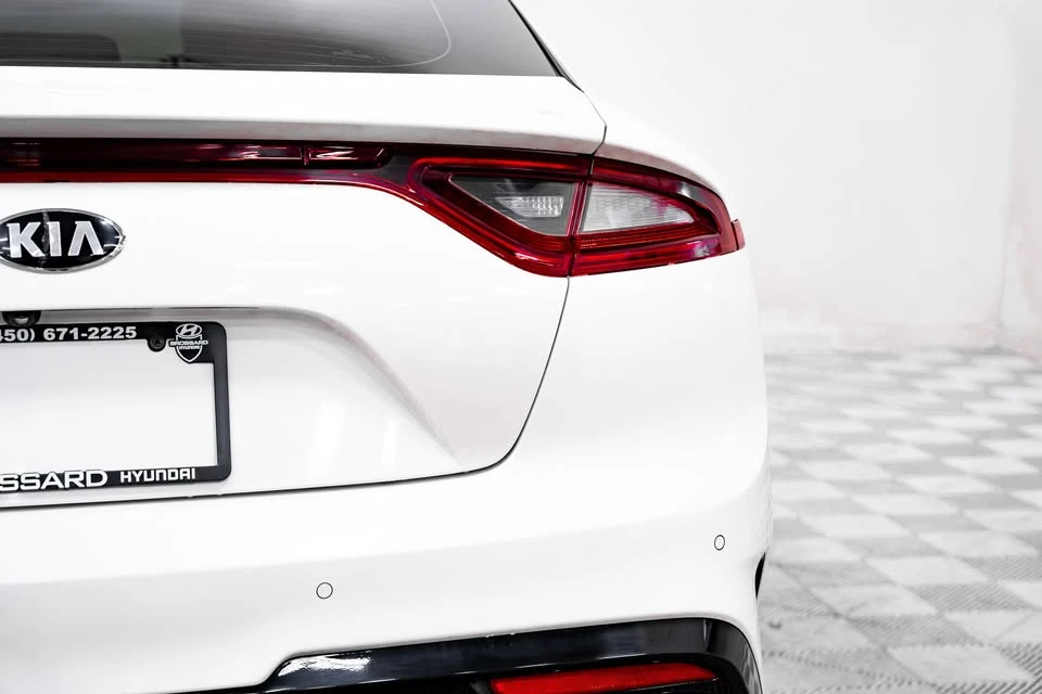 2019 Kia Stinger GT - Image 9 of 20