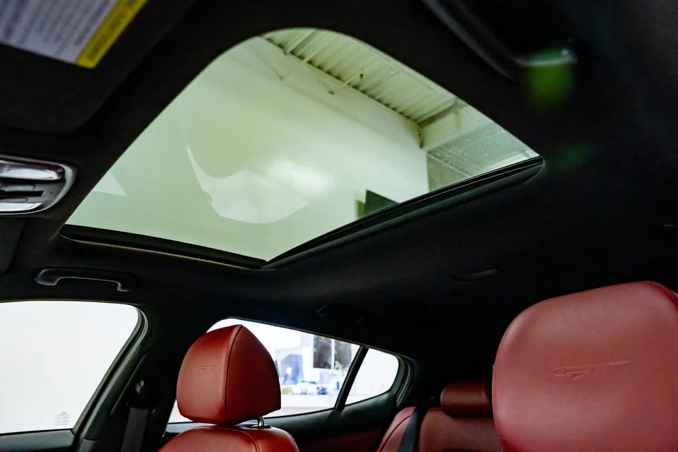 2019 Kia Stinger GT - Image 4 of 20