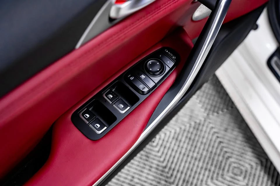 2019 Kia Stinger GT - Image 16 of 20