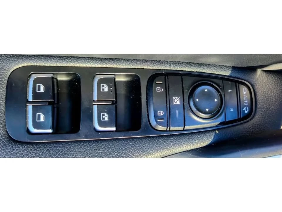 2019 Kia Stinger - Image 14 of 19