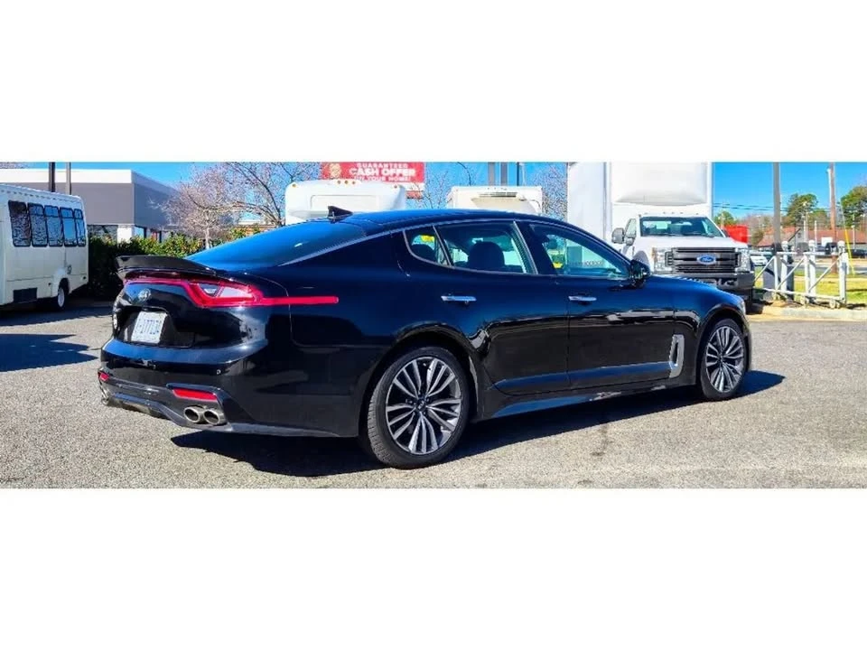 2019 Kia Stinger - Image 5 of 19