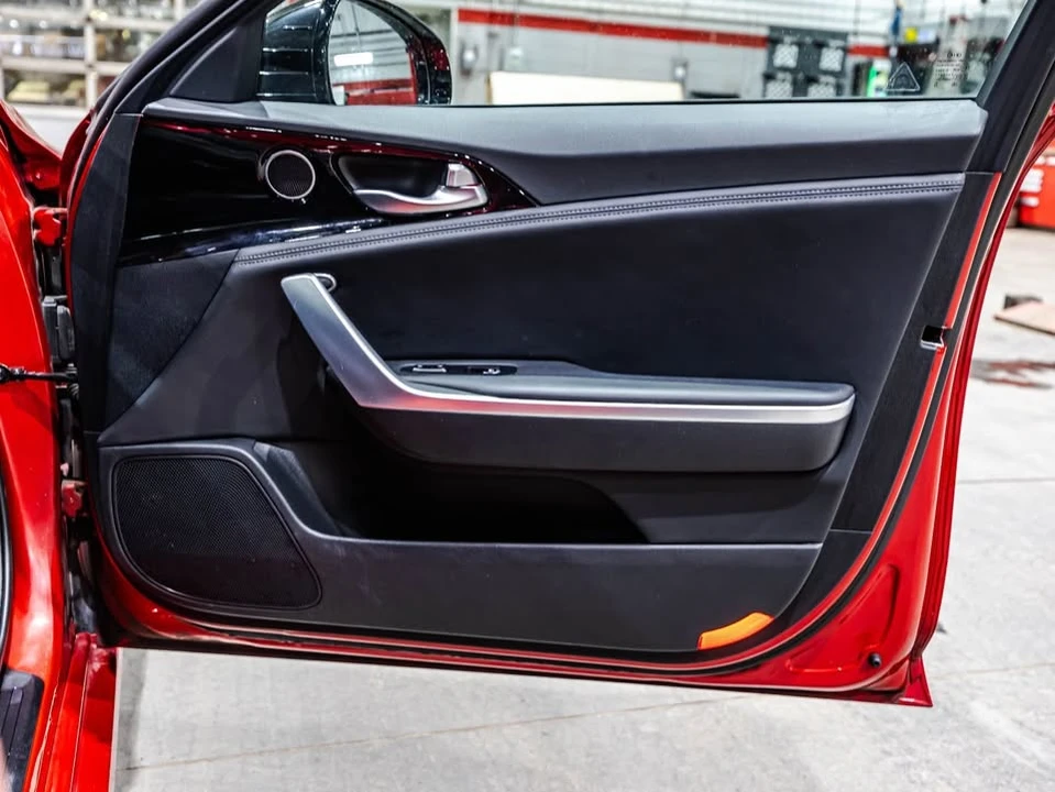 2019 Kia Stinger - Image 17 of 20