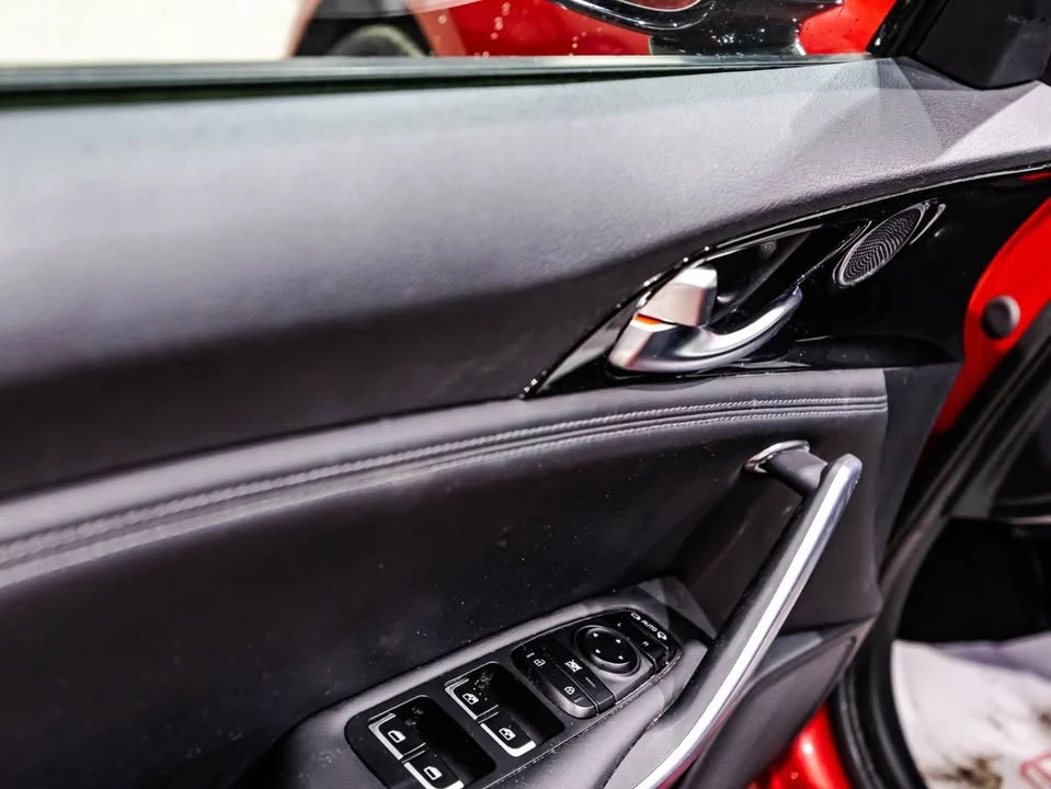2019 Kia Stinger - Image 12 of 20