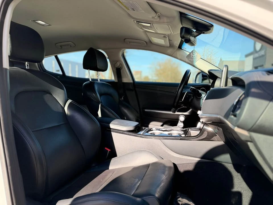 2019 Kia Stinger - Image 6 of 20