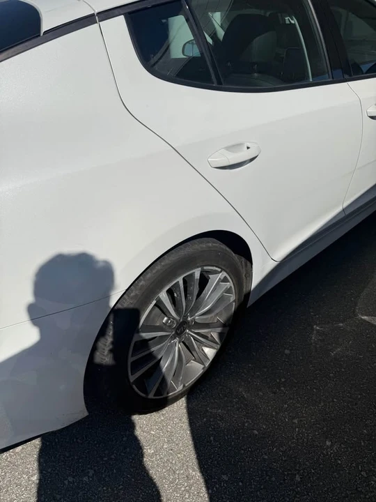 2019 Kia Stinger - Image 7 of 15