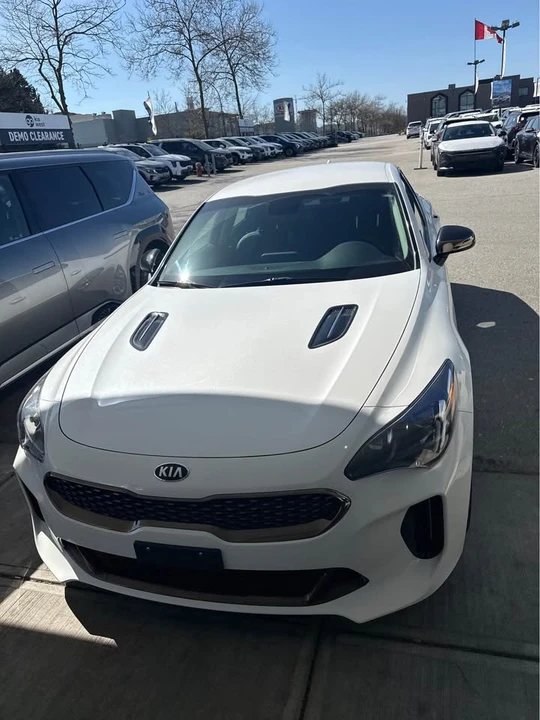 2019 Kia Stinger - Image 12 of 15