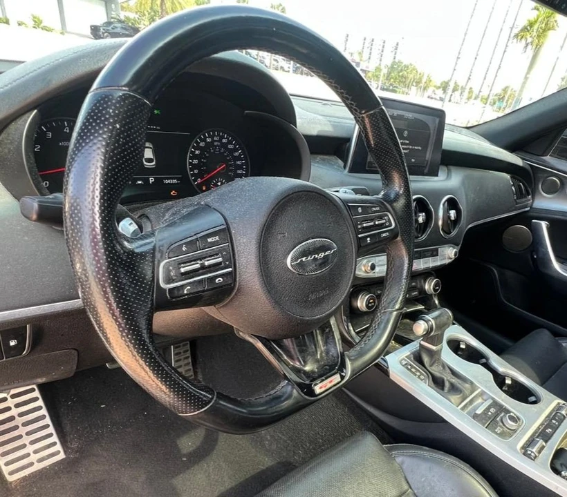 2019 Kia Stinger - Image 14 of 20