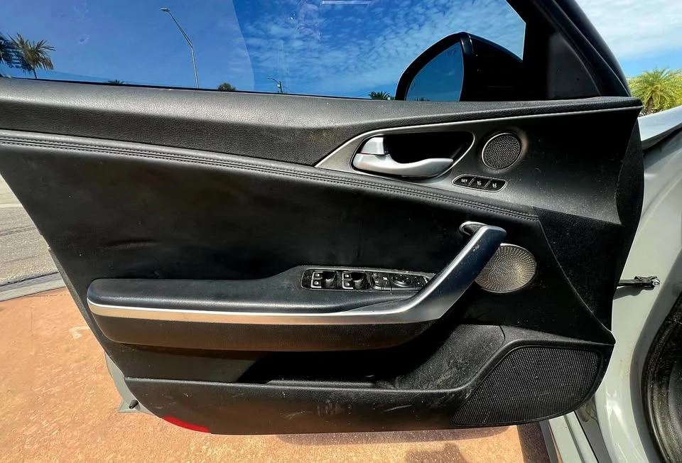 2019 Kia Stinger - Image 10 of 20