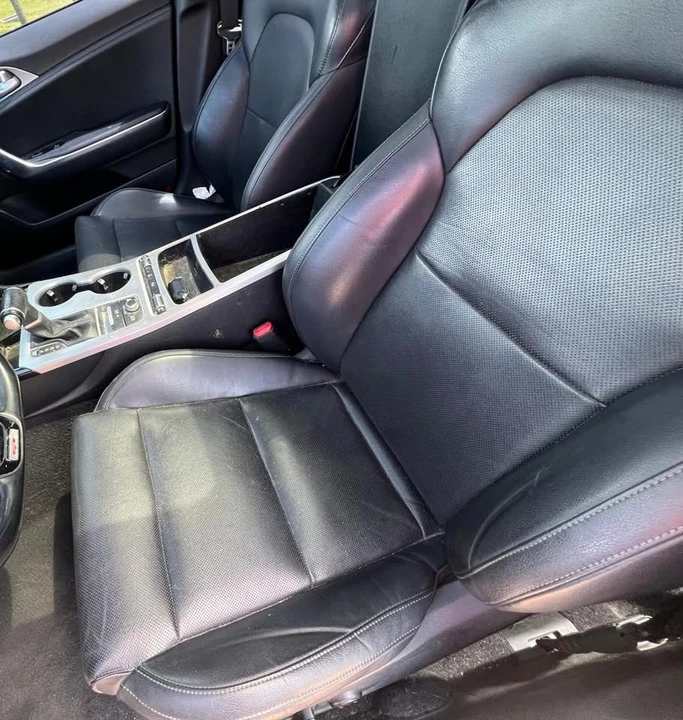 2019 Kia Stinger - Image 15 of 20