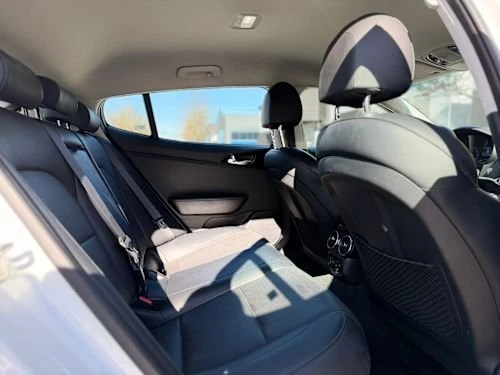 2019 Kia Stinger - Image 11 of 12