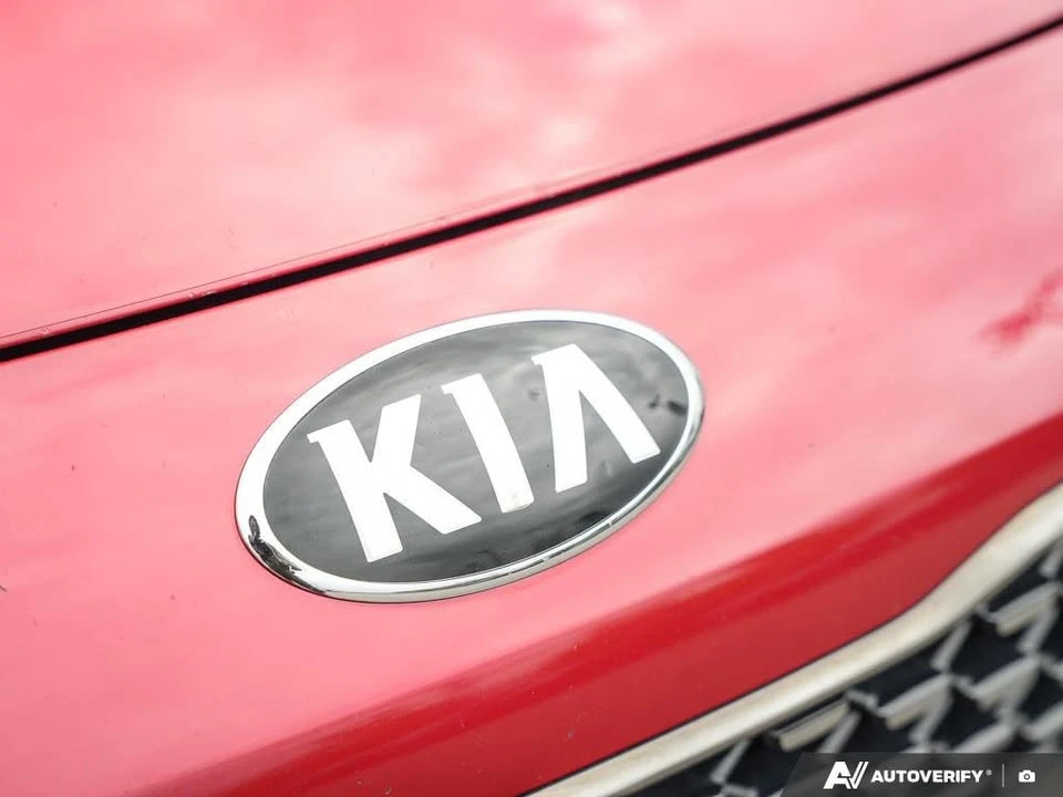 2019 Kia Stinger - Image 7 of 18