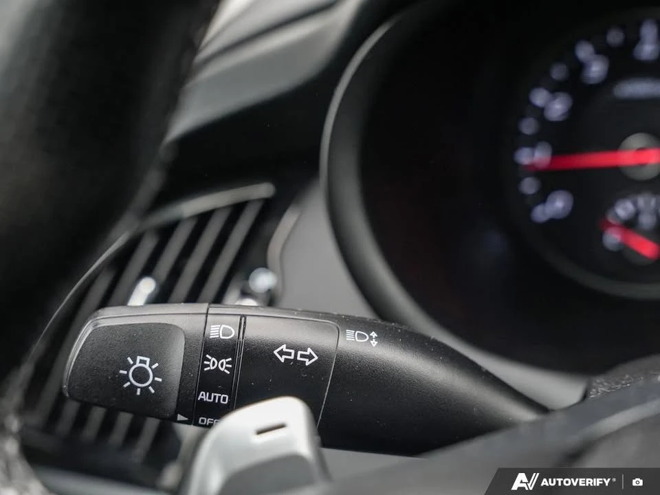2019 Kia Stinger - Image 14 of 18