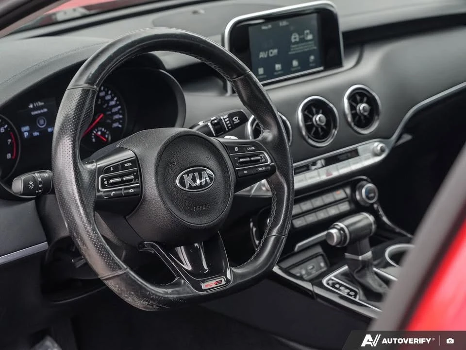 2019 Kia Stinger - Image 11 of 18