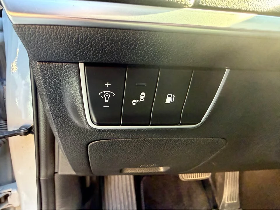 2019 Kia Stinger - Image 14 of 20
