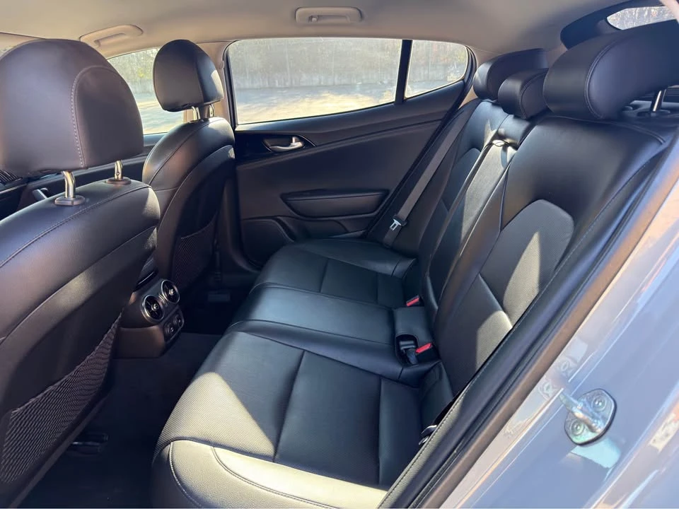 2019 Kia Stinger - Image 18 of 20